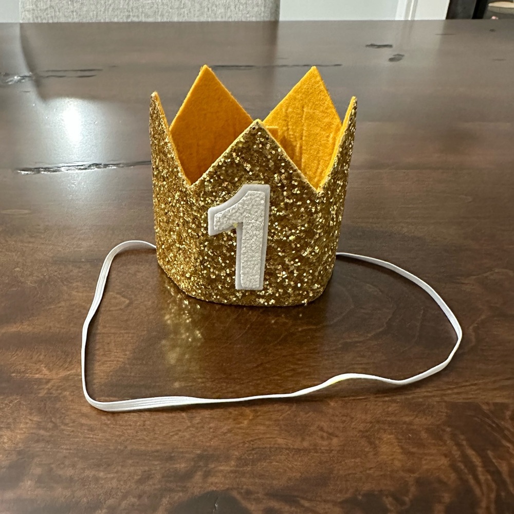 EUC 1st Birthday Gold Glitter Crown
